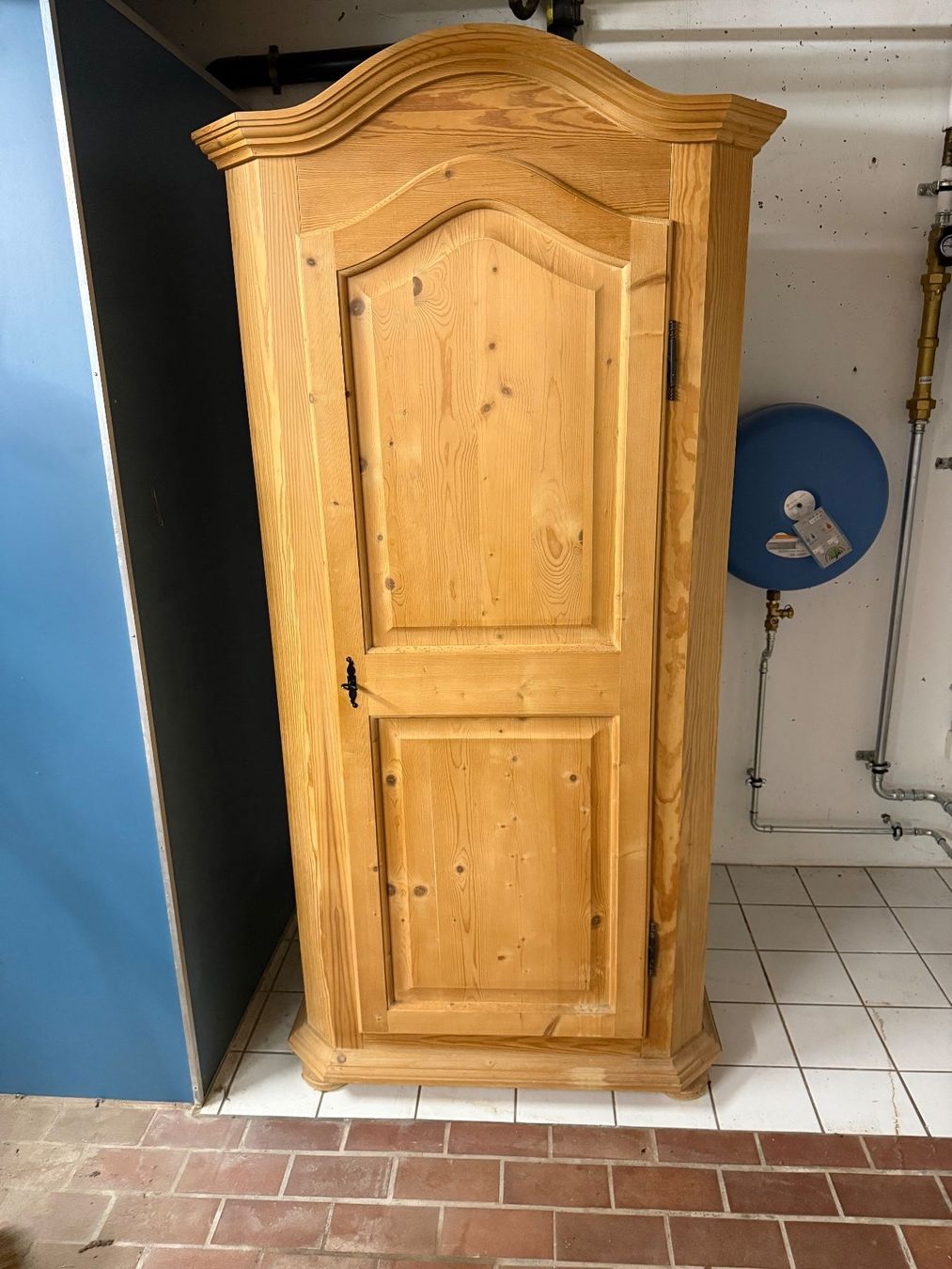 Armoires: Bauernschrank – D'occasion à Beinwil am See par Msunneschin