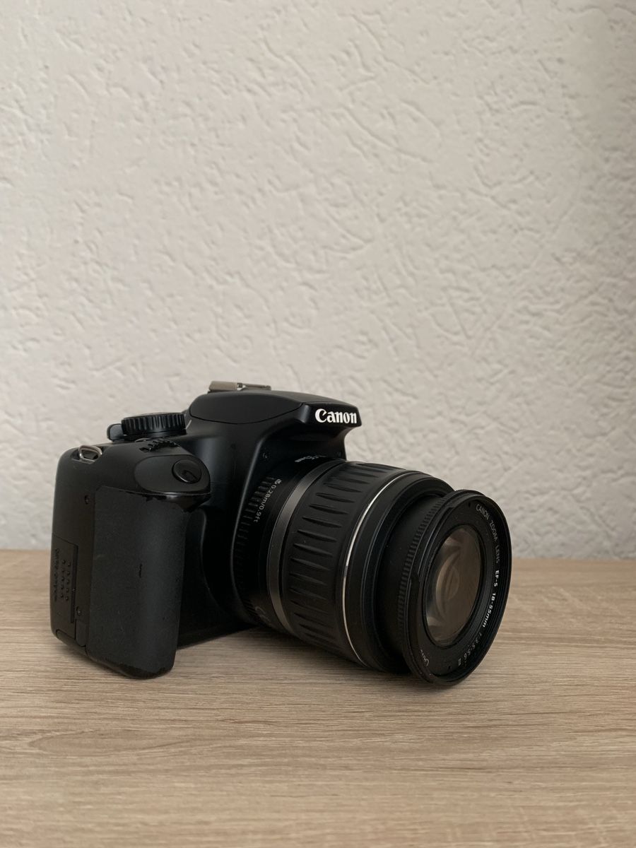 Canon Appareil photo: Canon EOS 1000D Kamera Set, Blitz + viel Zubehör %SALE% – D'occasion à Basel par Fahrenheitcycling 5
