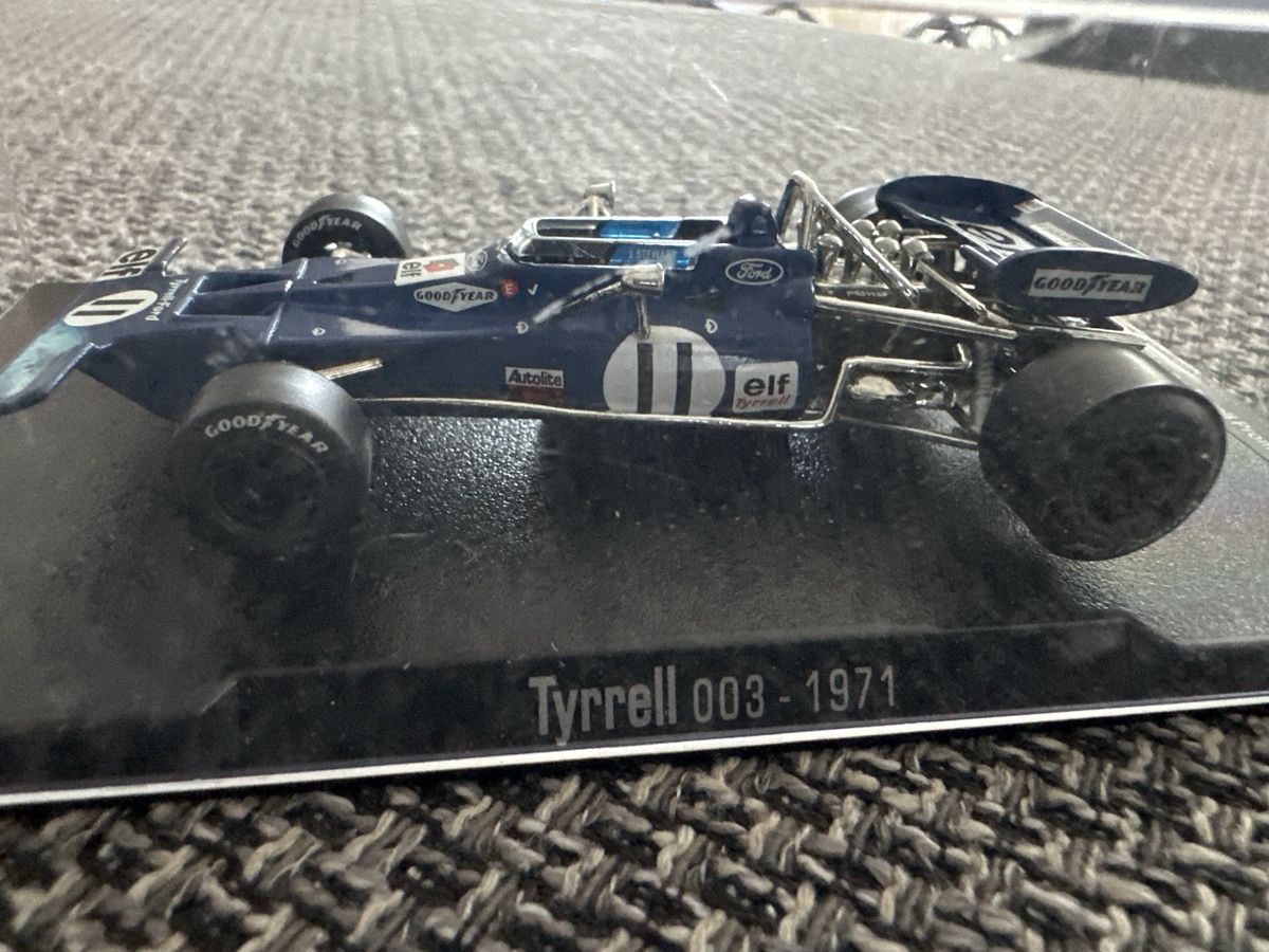 Modellini d'auto: Tyrrell 003 - 1971 1:43 Top ab 9.- – Nuovo (secondo la descrizione) da Sennwald venduto da HARO-Import