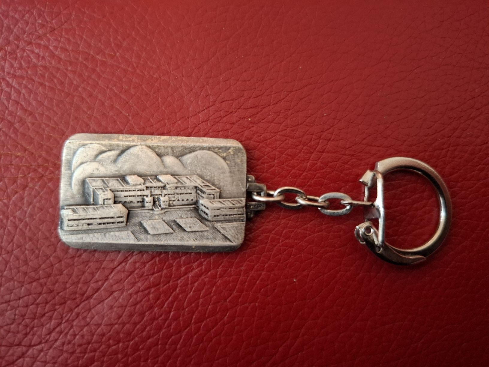 Portachiavi: Porte-clés vintage, orphelinat de la police – Usato da Crémines venduto da Carambaaa 2