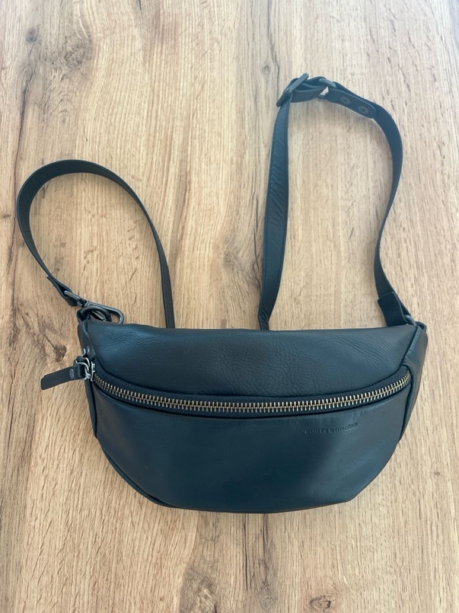 Aunts & Uncles Taschen: Aunts and Uncles Bauchtasche – Gebraucht aus Engelberg von ejierfaijs