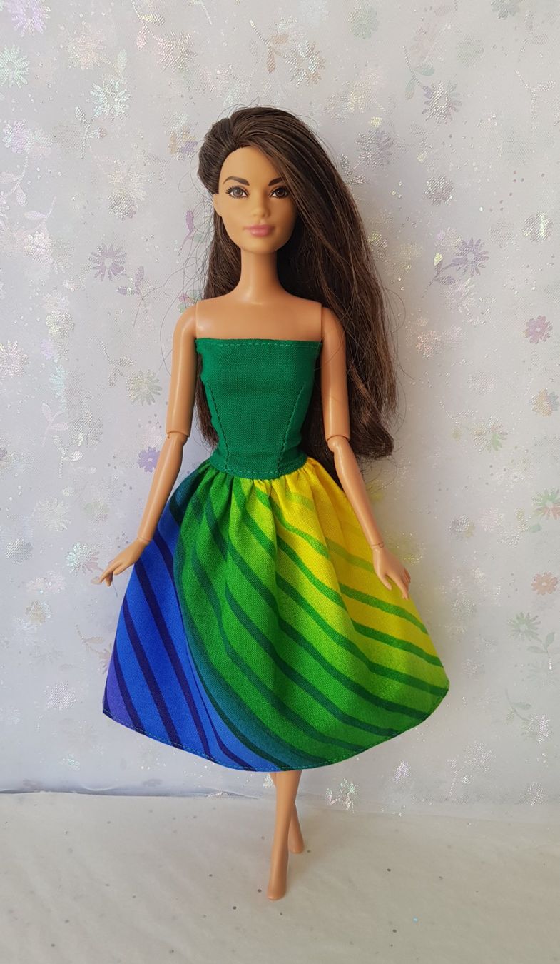 Puppen: Barbie Kleid – Neu (gemäss Beschreibung) aus Lachen SZ von Sakura4hime