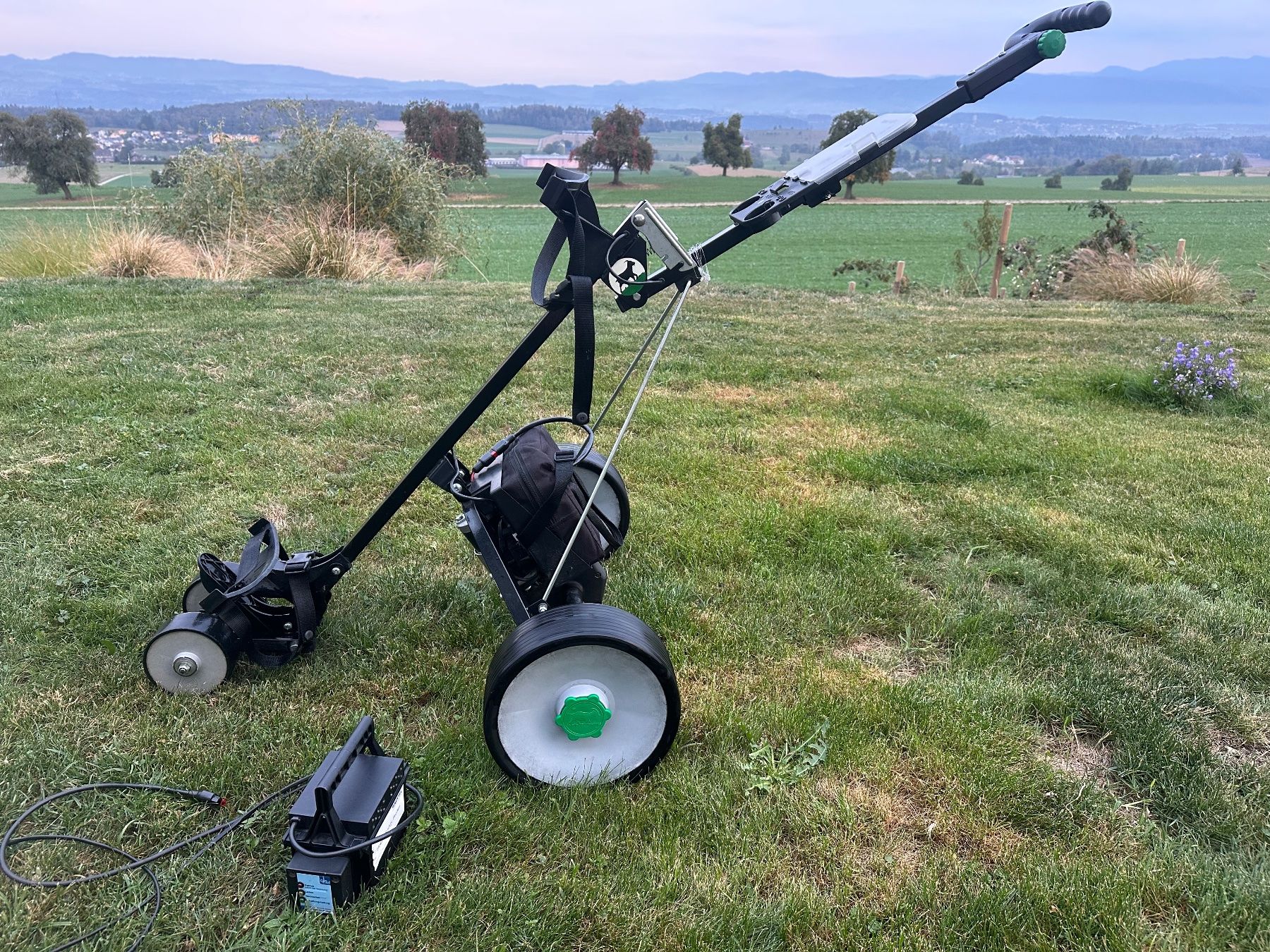 Trolleys: Golf Trolley mit Elektroantrieb – Gebraucht aus Auw von Hansjohan1
