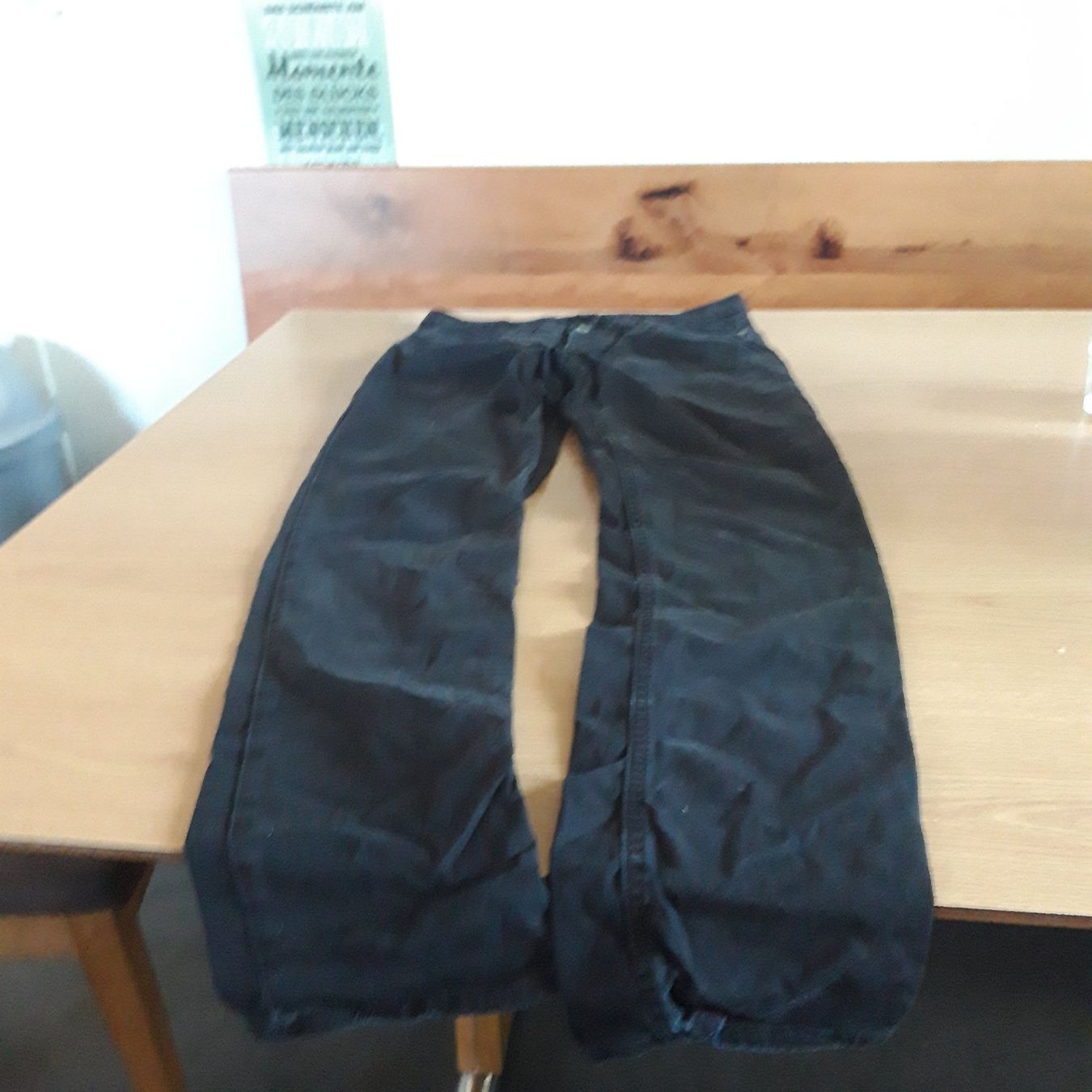 H&M Jeans: Jeans schwarz – Usato da wolfertswil venduto da februartag