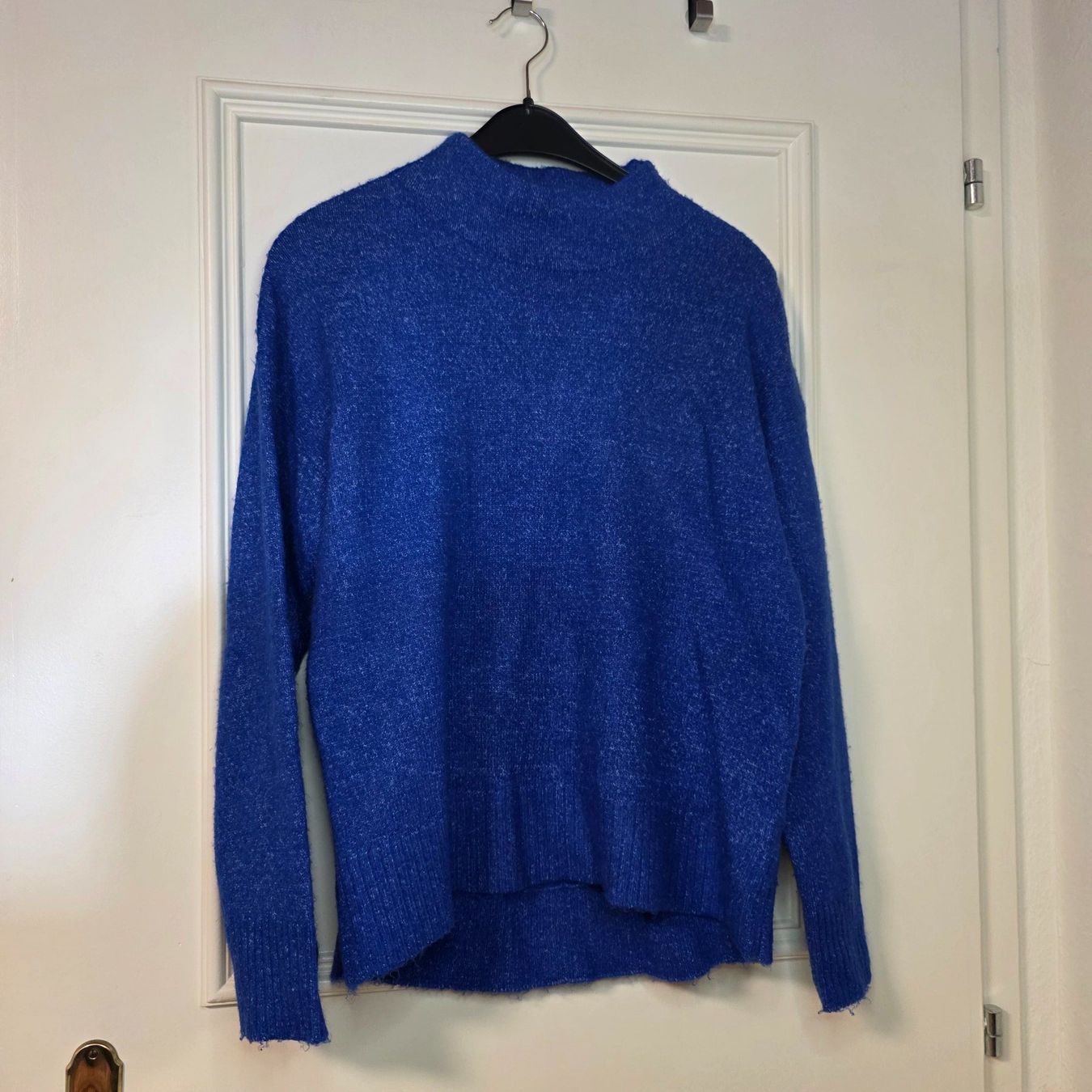 Maglioni & Felpe: Blauer warmer Pullover – weich & bequem Gr. 38/40 – Usato da Wald ZH venduto da CapLux 6