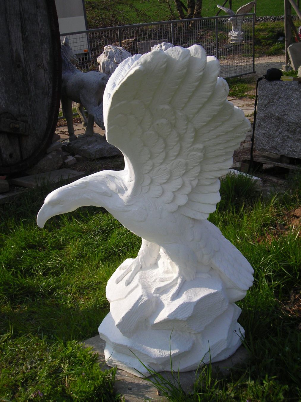 Statuette: Steinadler – Nuovo (secondo la descrizione) da Wangen a.Aare venduto da Schneckenparadies 1