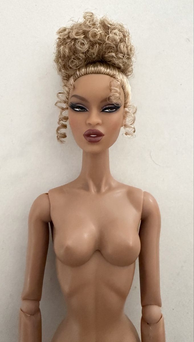 Puppen: Adele Makeda Sovereign Integrity Toys Obsession Convention – Neu (gemäss Beschreibung) aus Bürglen TG von SonneMondSterne99 1