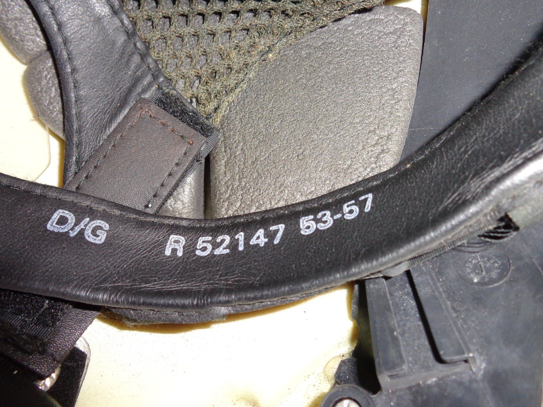 Pompieri: Feuerwehrhelm Original mit nackenschutz – Usato da Liestal venduto da Gecko16 3