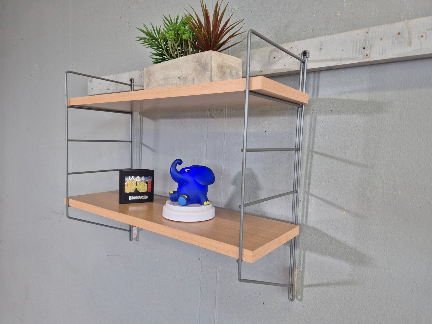 Scaffali: String Style Regal Stringregal Shelf Wandregal Hängeregal – Usato da Nottwil venduto da Wondewa-Shop