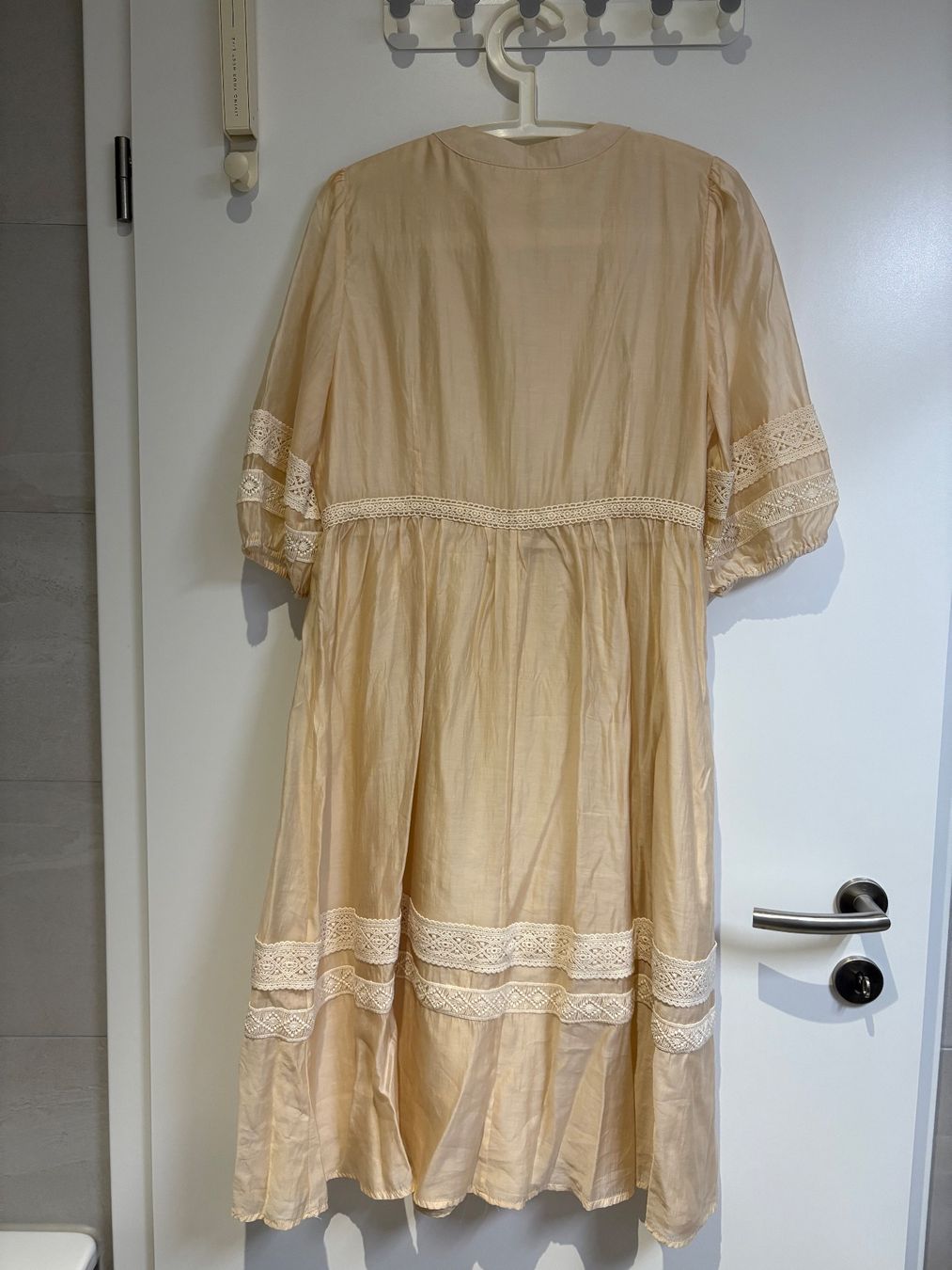 Robes: Une belle robe taille libre – Neuf (Voir description) à Monts-de-Corsier par mon_rp2m 1