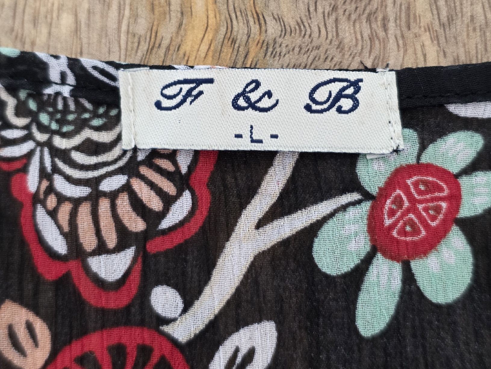 Tuniche:  Tunika mit Blumenmuster Groesse L leichte Stoff – Usato da Rheinsulz venduto da Gilea 4
