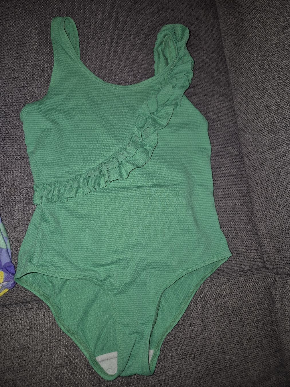 H&M Costumi da bagno & Bikini: Badeanzug 2xStück Grösse 110/116 – Usato da Altendorf venduto da caj_hry2 2