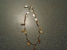 Armband goldfarbig, Anhänger Blattform