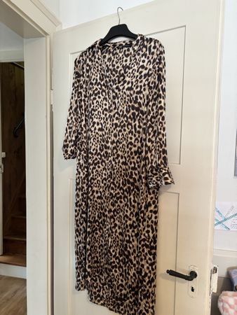 Zara Kleid, XS, Leoprint, perfekt für den Herbst!