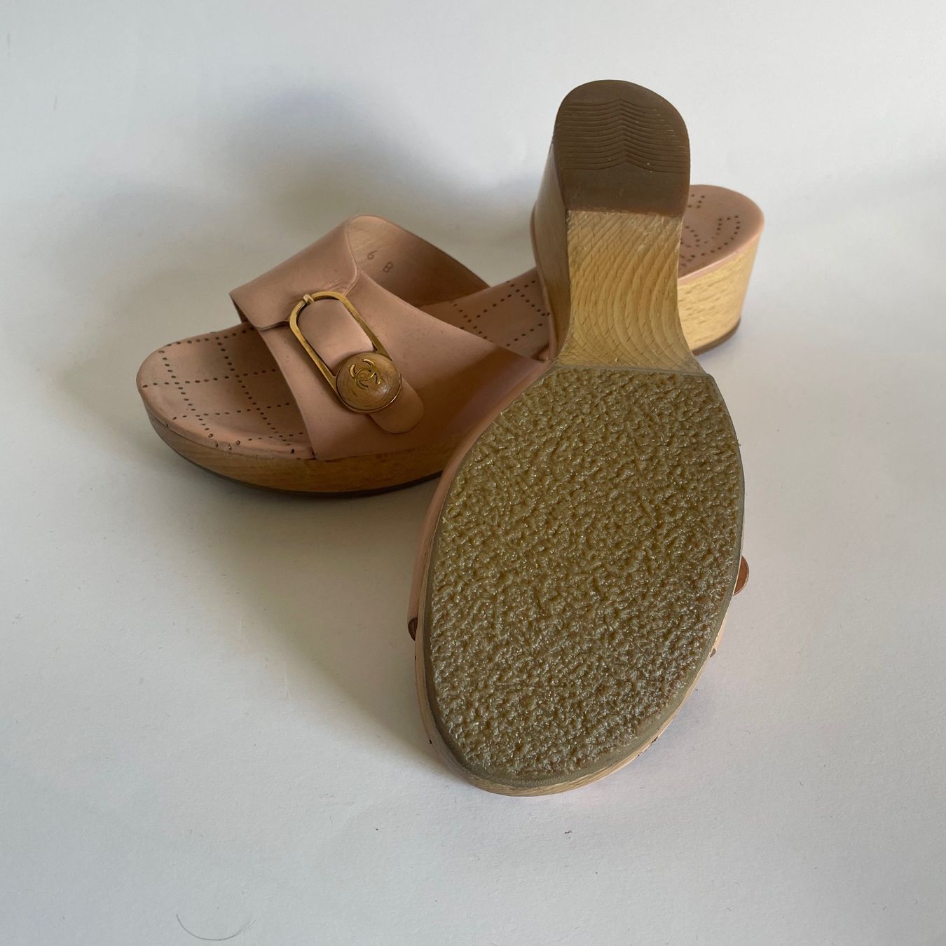 Chanel Scarpe da donna: CHANEL Holz Plateau Pantolette, Gr.36 – Usato da Zürich venduto da Caro55 6