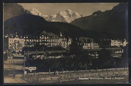 Interlaken, Bahnhofplatz, Mönch und Jun