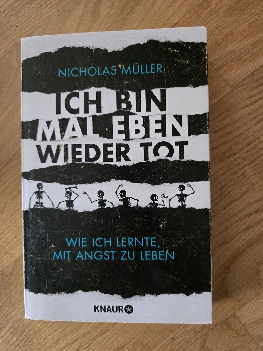 Libri: Nicholas Müller: Ich bin mal eben wieder tot – Usato da Buchrain venduto da reloca