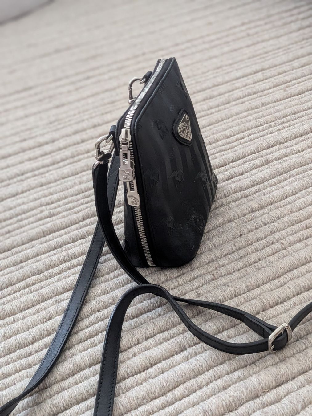Maison Mollerus Taschen für Damen: Maison Mollerus Umhängetasche – Gebraucht aus Bergdietikon von Lindor12 3