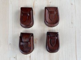 4 seltene Stollen-Lederetui der Schweizer Kavallerie