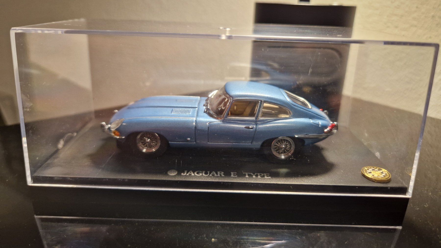 Kyosho Modellini d'auto: Jaguar E-Type von Kyosho 1:43 – Usato da Rütihof venduto da SonneMondSterne1985 3