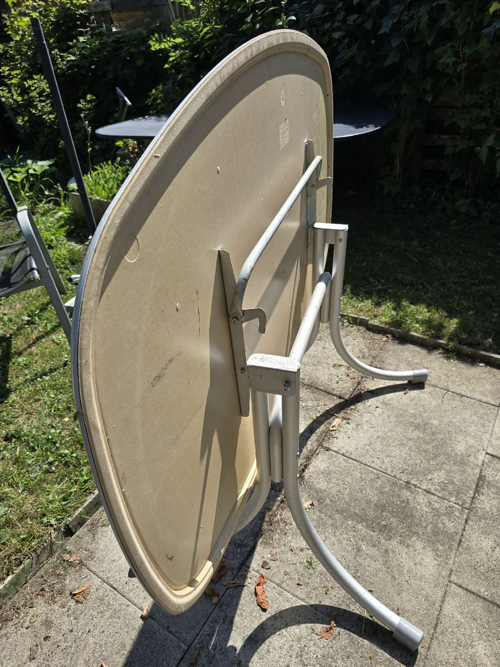 Tischset: Garten Tisch  – Gebraucht aus Birr von B.Leo 3
