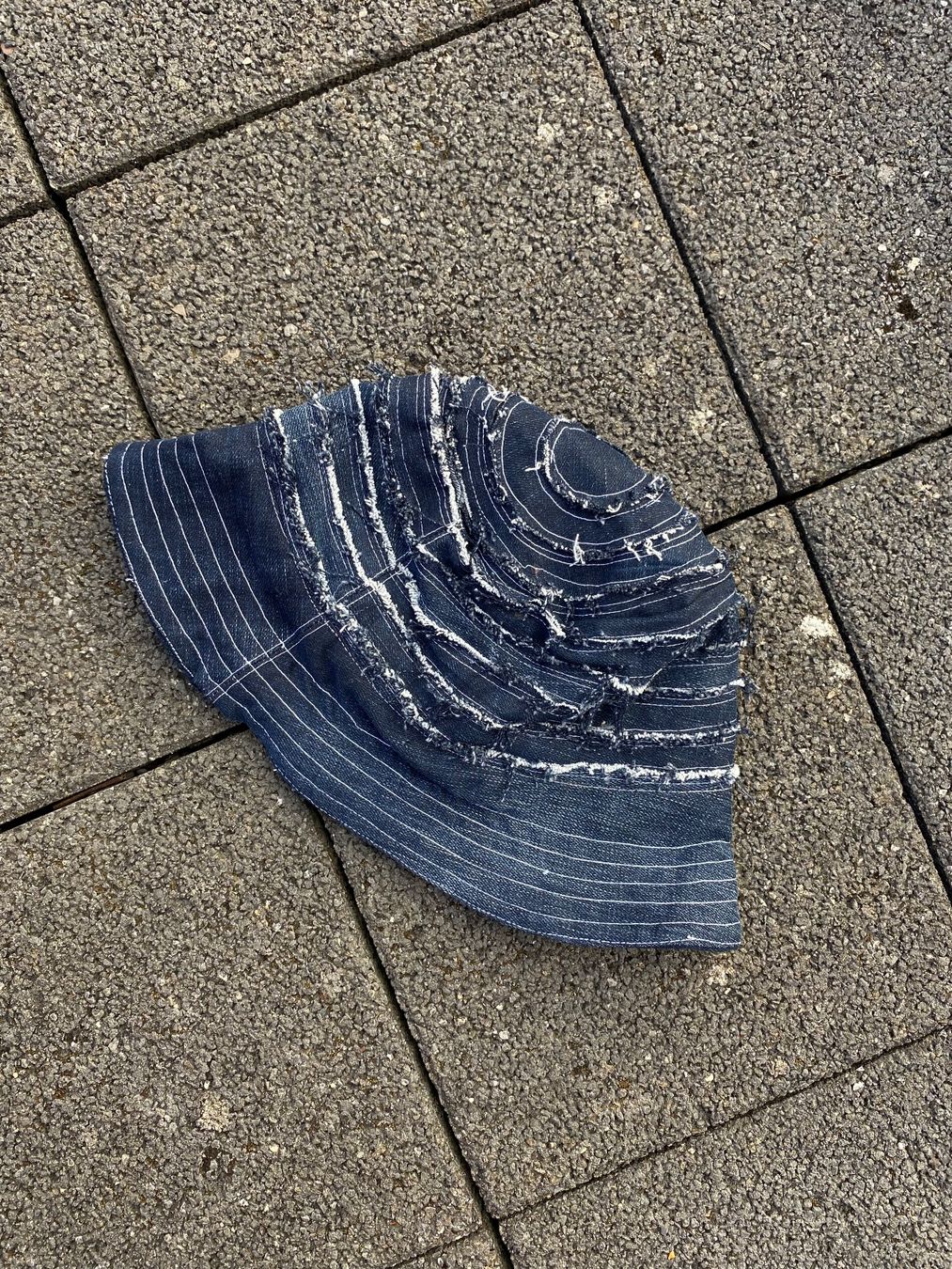 Chapeaux, bonnets & casquettes: Stylischer Jeans Hut Bucket Hat Einheitsgrösse Sommerhut – Neuf avec emballage d'origine à lommis par inf_thv8 1