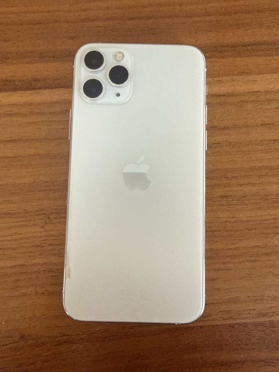 Apple Handys / Smartphones: 4 apple Iphone – Gebraucht aus Locarno von val_h2mn 4