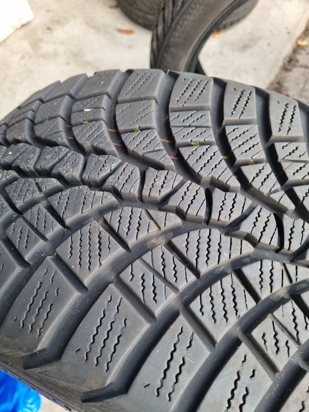 Accessori per altri veicoli: Div. Reifen zu verschenken oder verkaufen – Usato da Seon venduto da DM90 2