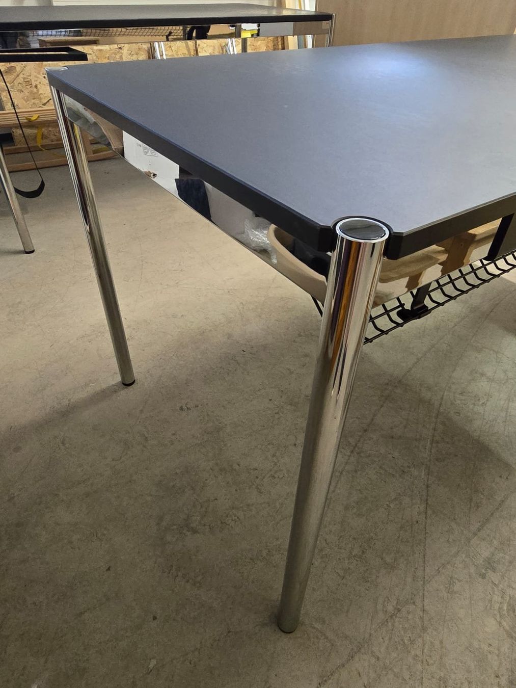 USM Tavoli: Hochwertiger USM - Haller Office oder Home - Tisch – Usato da Trimbach venduto da pink_goofy_73 2