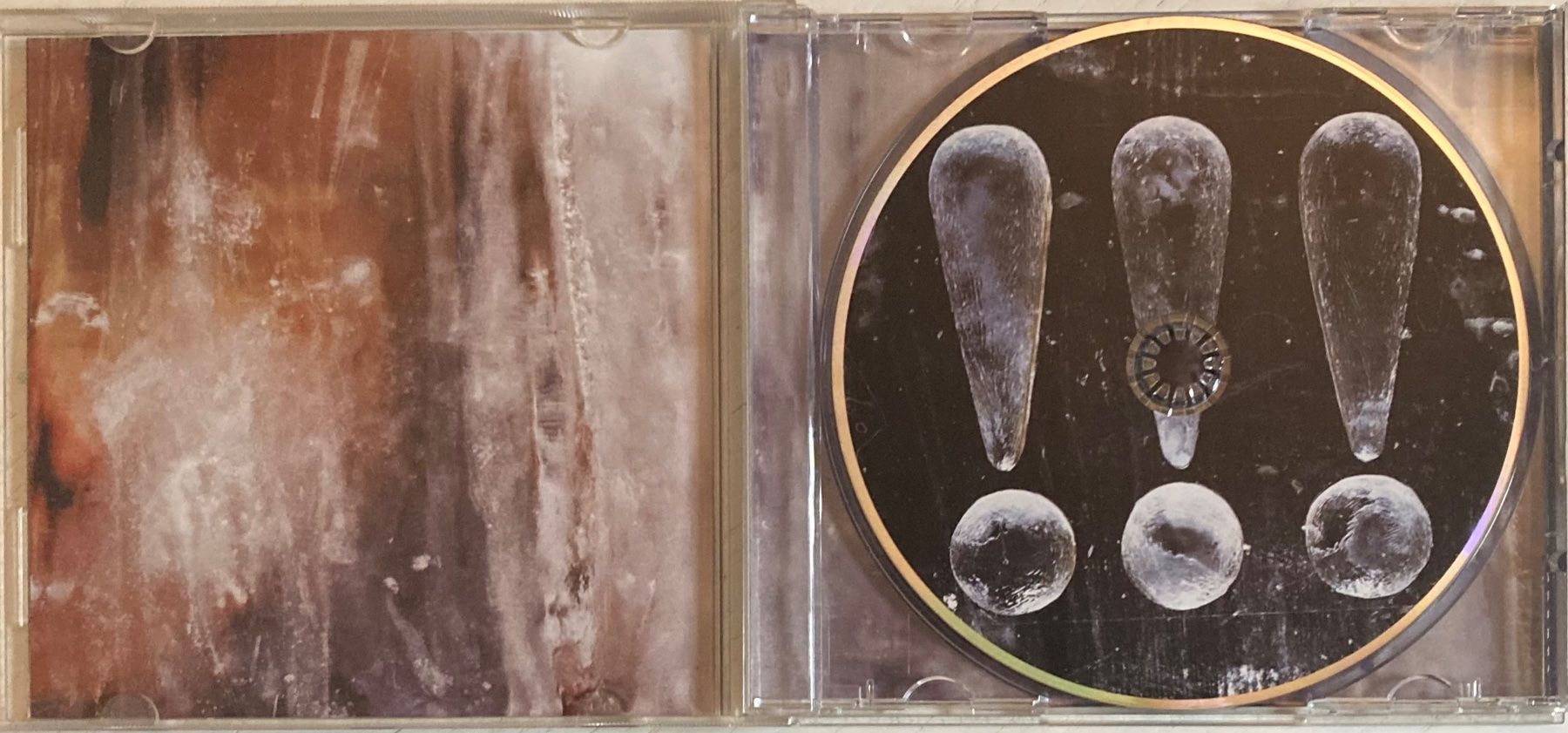 CDs: !!! - STRANGE WEATHER, ISN'T IT? – D'occasion à Poliez-Pittet par Newtown-Records 2