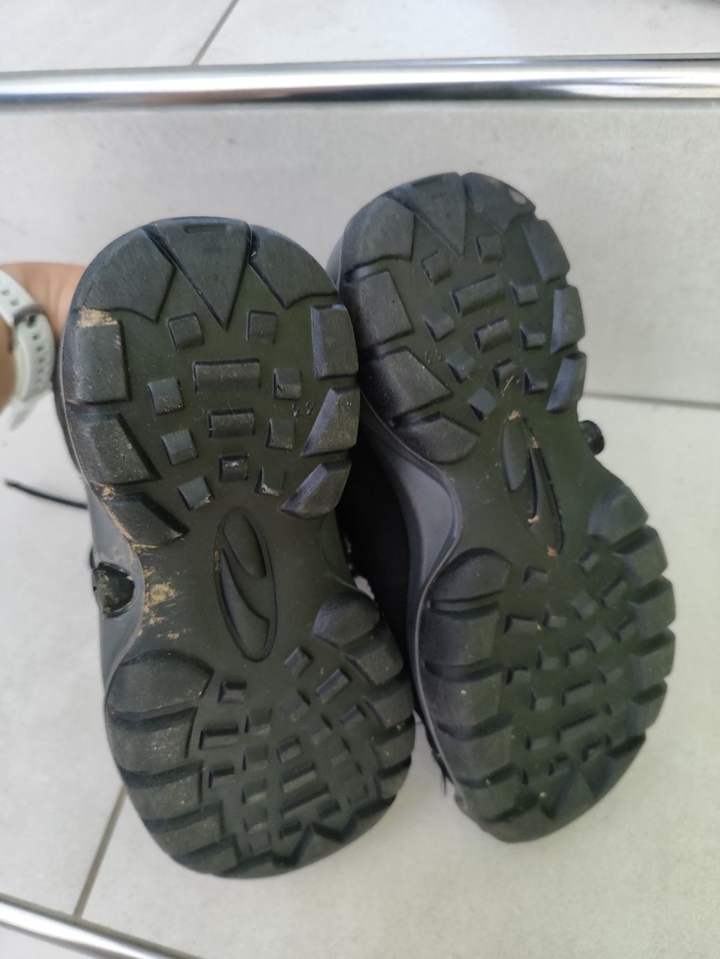 Puma Chaussures garçon: Warme Goretex Winterschuhe Puma Gr. 33 – D'occasion à Seon par Mandes1 4