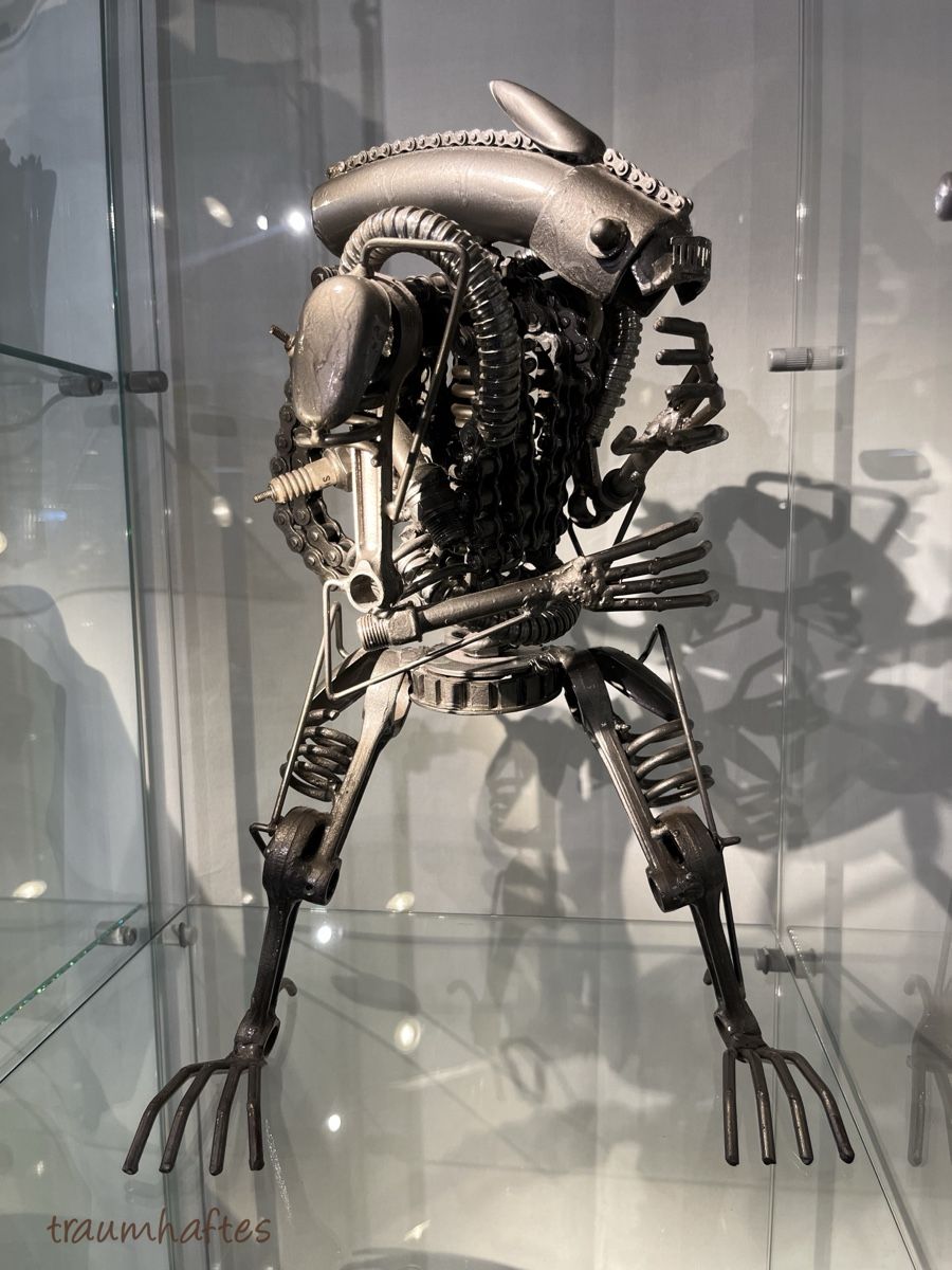 Statuette: Alien - Figur im Giger-Style / Unikat – Nuovo (secondo la descrizione) da Thun venduto da Traumhaftes 2