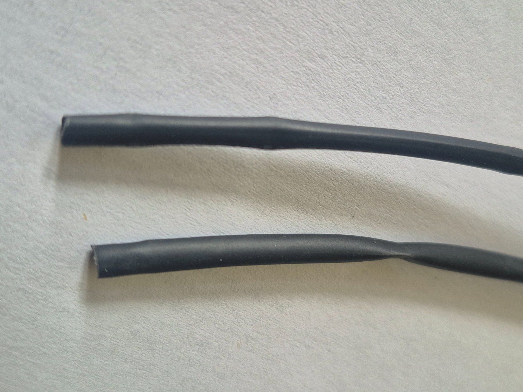 Tutti gli attrezzi: 4 Meter 2mm  Schrumpfschlauch 1:2 – Nuovo e nell'imballaggio originale da Bigenthal venduto da fugo