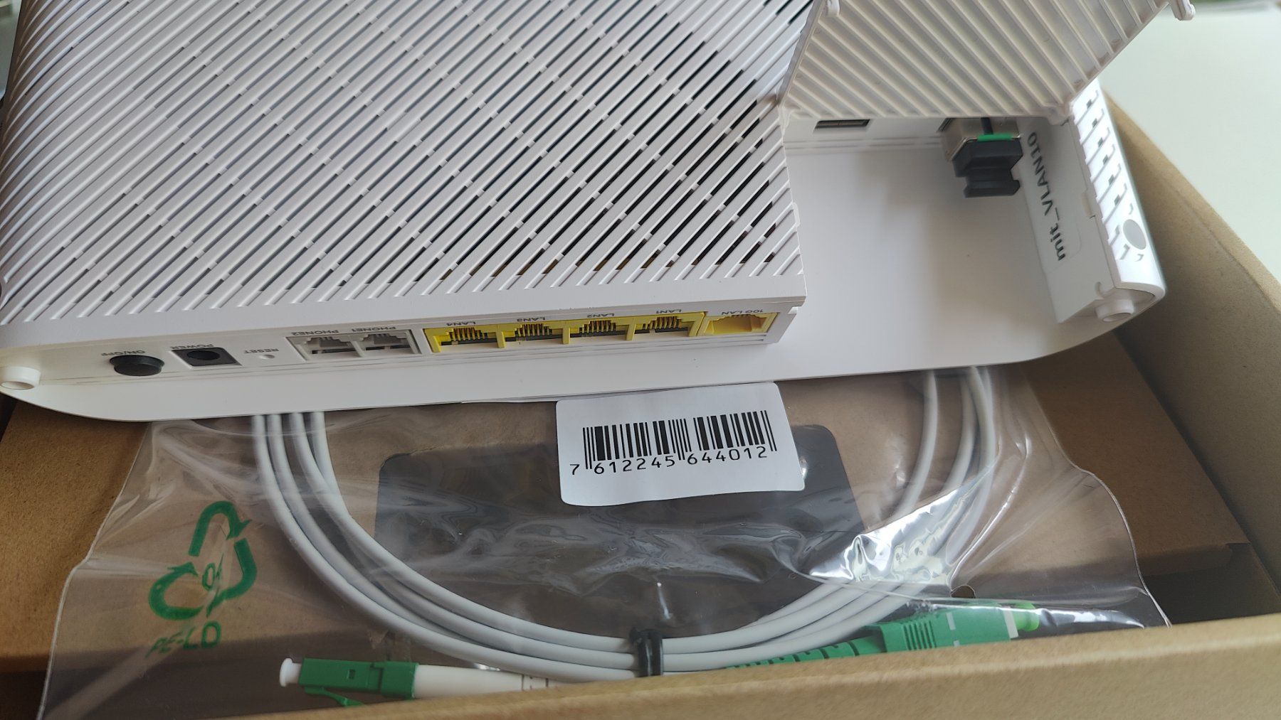 Zyxel Modems & Routeurs: Zyxel AX7501-B0 – D'occasion à Broc par phedoreanu 1