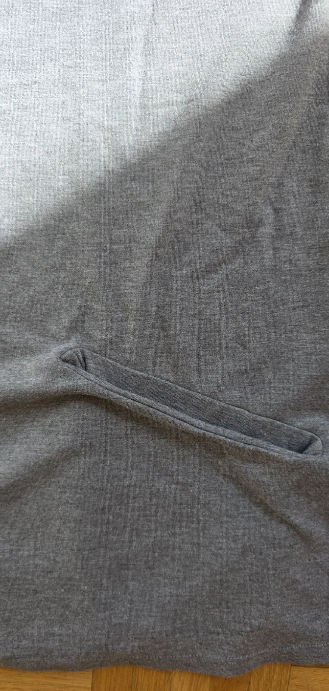 Top: Débardeur gris Suki taille L – Usato da Yverdon-les-Bains venduto da van_dq65 6