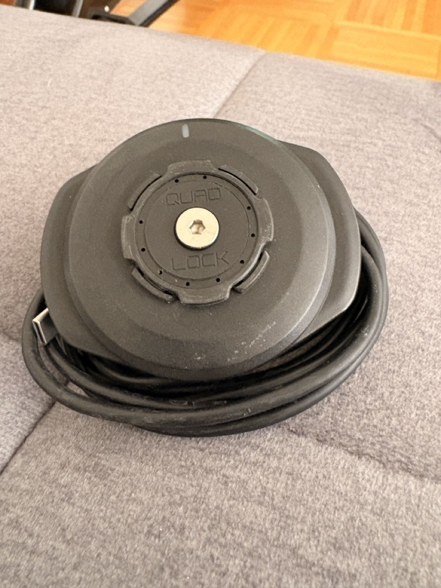 Quad Lock Batterieladegeräte: Quad Lock Waterproof Wireless Charging Head V1 – Gebraucht aus Zürich von FFslayer