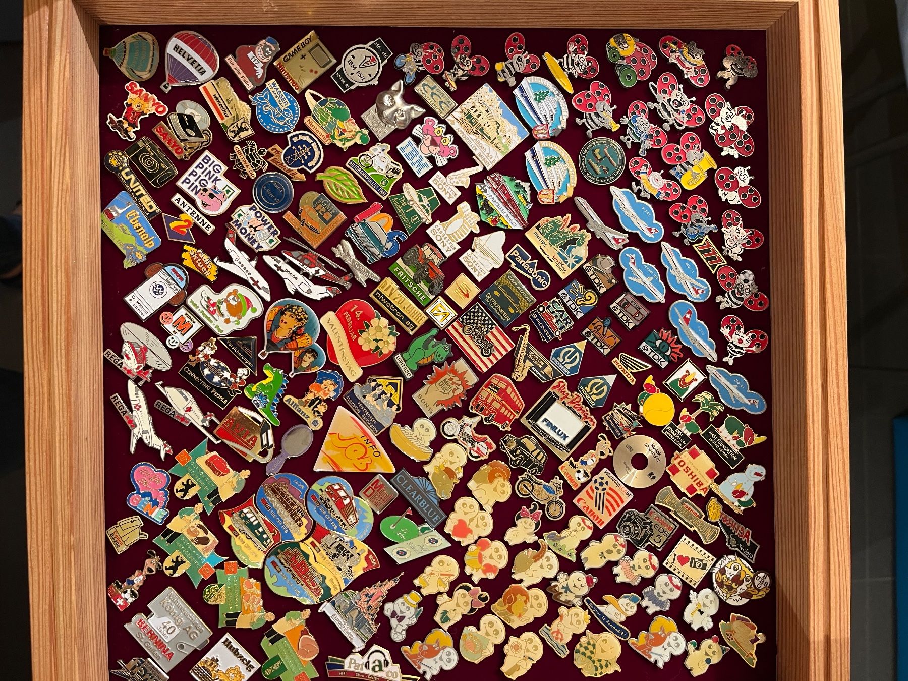 Placchette & Badge: Pinsammlung 4 – Usato da Siebnen venduto da Sonnenscheinsohn