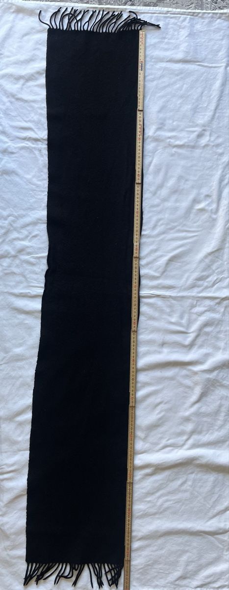Schals: Schal 143cm x 27cm – Gebraucht aus Davos Platz von Infinity795