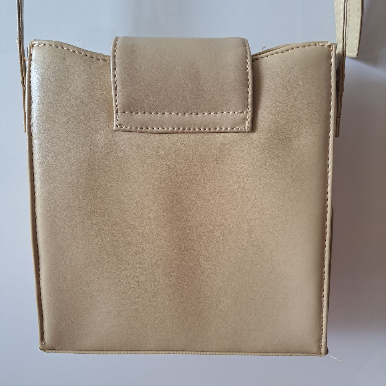 Borse da donna: Elégant sac à main beige – Nuovo (secondo la descrizione) da Le Mont-sur-Lausanne venduto da olatiu 4