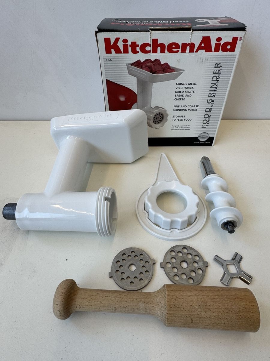 Kitchenaid Elettrodomestici da cucina: KitchenAid Fleischwolf Aufsatz FGA NEU & Originalverpackt – Nuovo e nell'imballaggio originale da Zürich venduto da Nobs1 8