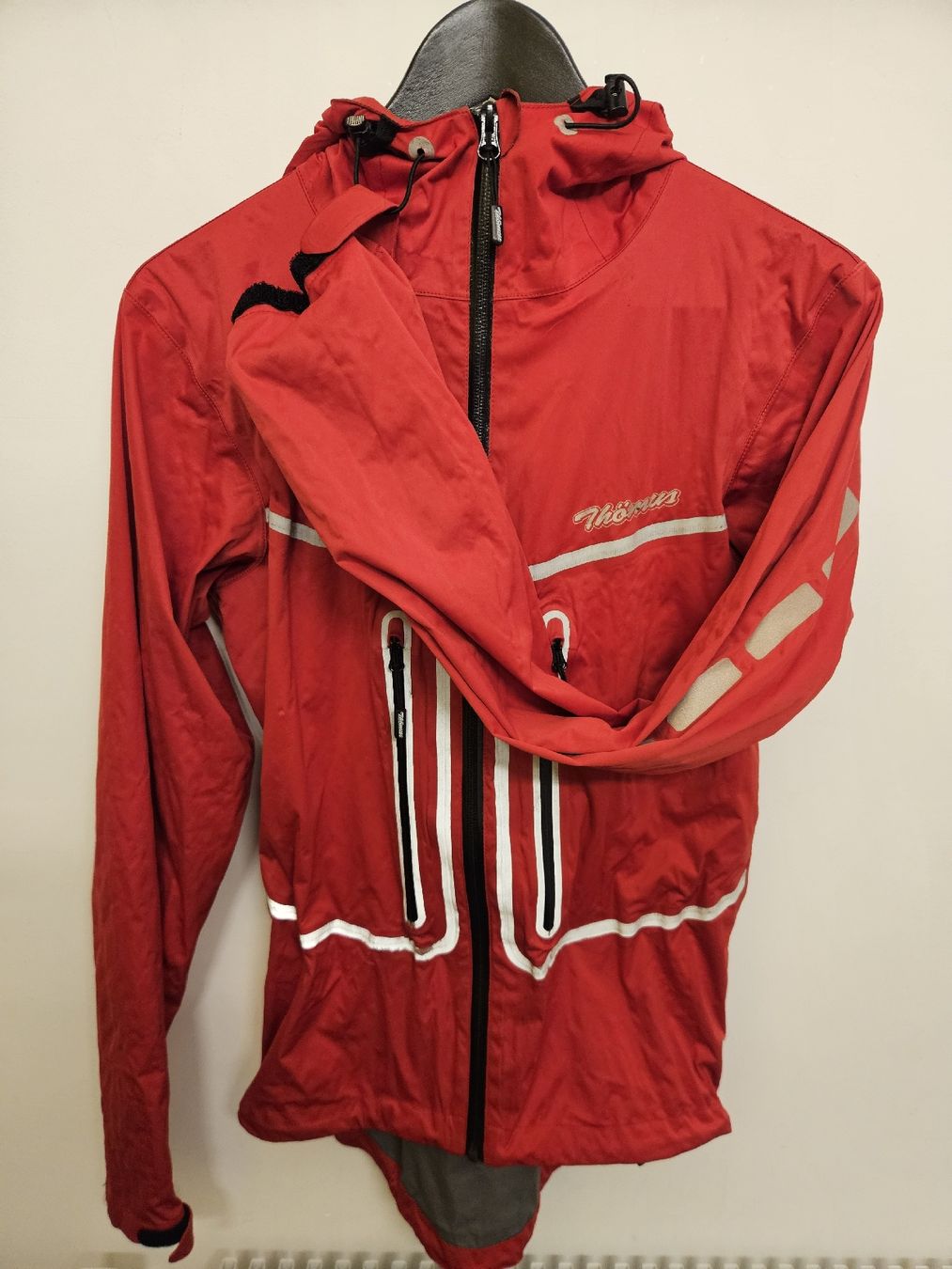 Thömus Jacken: Bikejacke der Marke Thömus – Defekt aus Luzern von blackcat010 3