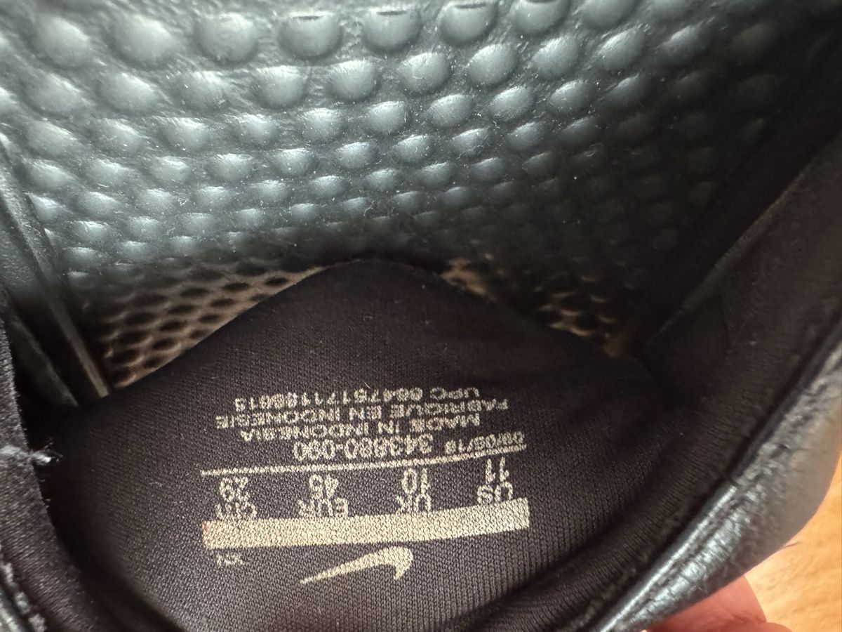 Nike Chaussures hommes: Nike Latschen Grösse 45 – D'occasion à Wettswil par alstel24 3