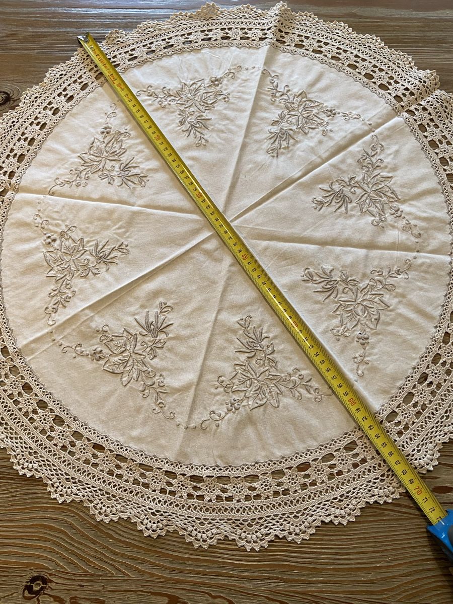 Autre linge de table: Spitzen Tischdecke – D'occasion à Düdingen par Reconflo 2