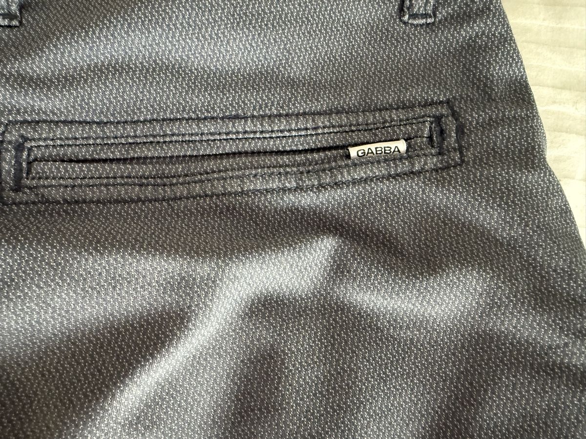 Pantaloni: Gabba Shorts – Usato da Recherswil venduto da Noname1 2