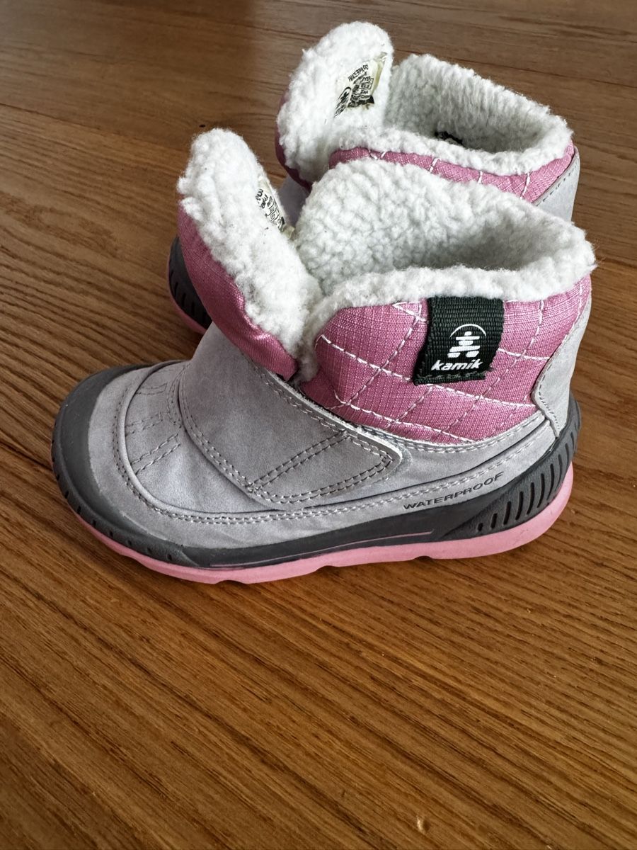 Kamik Scarpe per ragazze: Kamik Mädchen Winterschuhe Gr. 27 – Usato da Killwangen venduto da was.sharp
