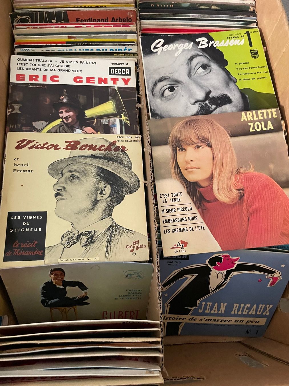 Schallplatten: 2 cartons de disque vinyle 45 t a 4 titres – Gebraucht aus La Croix (Lutry) von netrajet 4