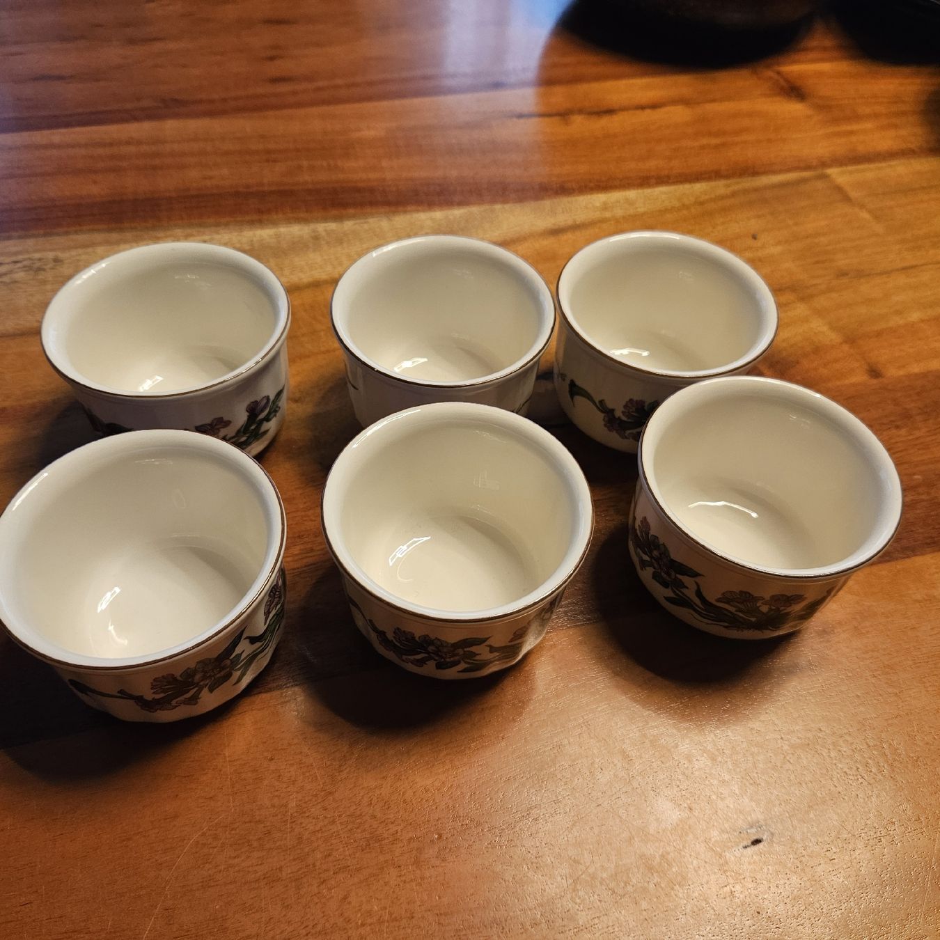 Set di piatti: Dessert Tassen – Usato da Unteriberg venduto da amd89