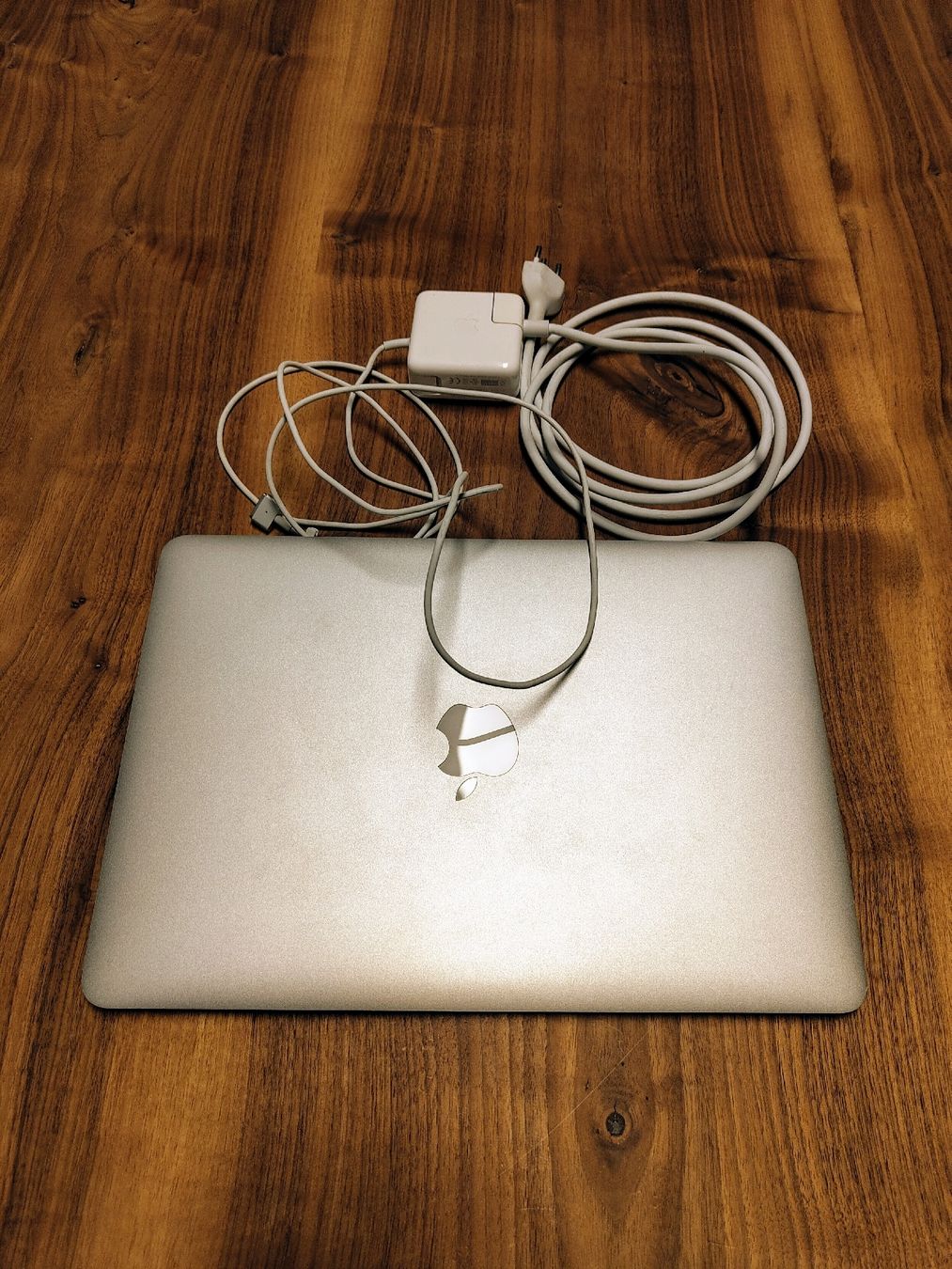 Apple Notebook: MacBook Air 13" 1.4GHz Intel Core i5, 8GB RAM – Usato da Jona venduto da mei_8gzx 1