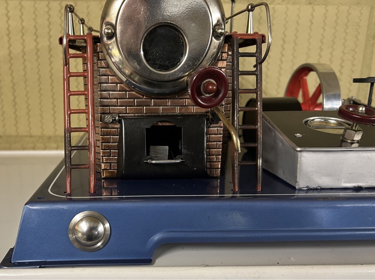 Wilesco Kit di modellismo & Modellini statici: Wilesco -D24 mit Gasfeuerung – Usato da Niederscherli venduto da dampfueli 8