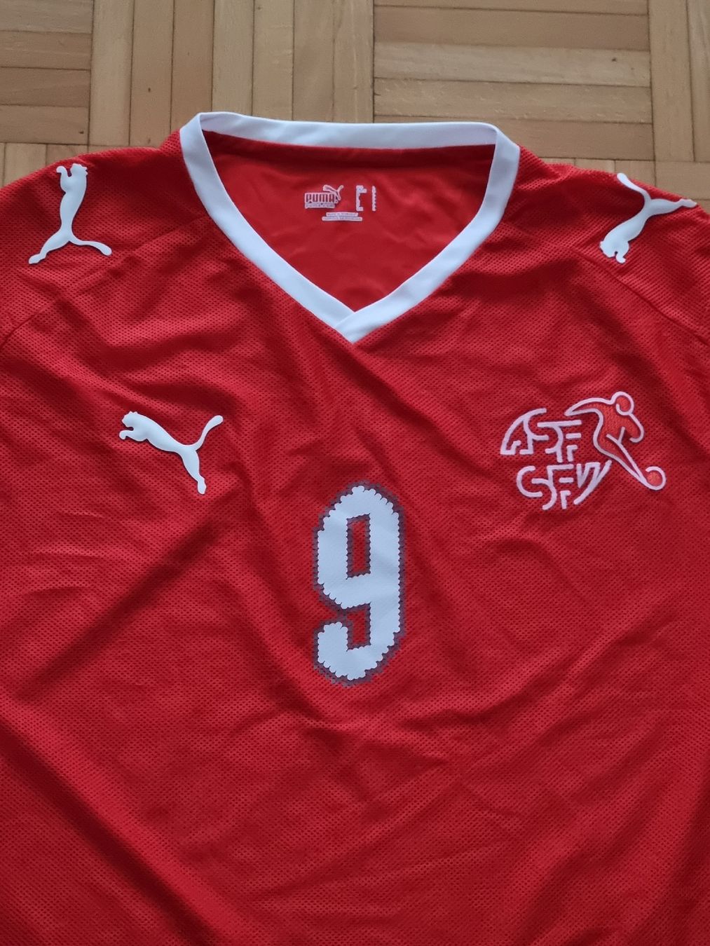 Schweizer Nati Leibchen & Hosen: Alex Frei / Schweiz EM 2008 Heimtrikot – Gebraucht aus Suhr von SariLacivert1907 3